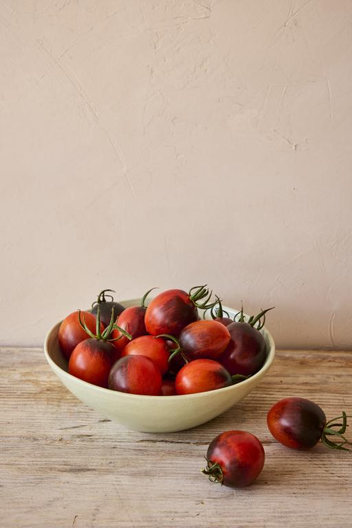 Tomato, 'Black Moon', F1 Hybrid